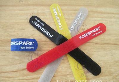 深圳萬(wàn)冠廠家直銷魔術(shù)貼扎帶 T型設(shè)計(jì)與數(shù)據(jù)線管理的得力助手